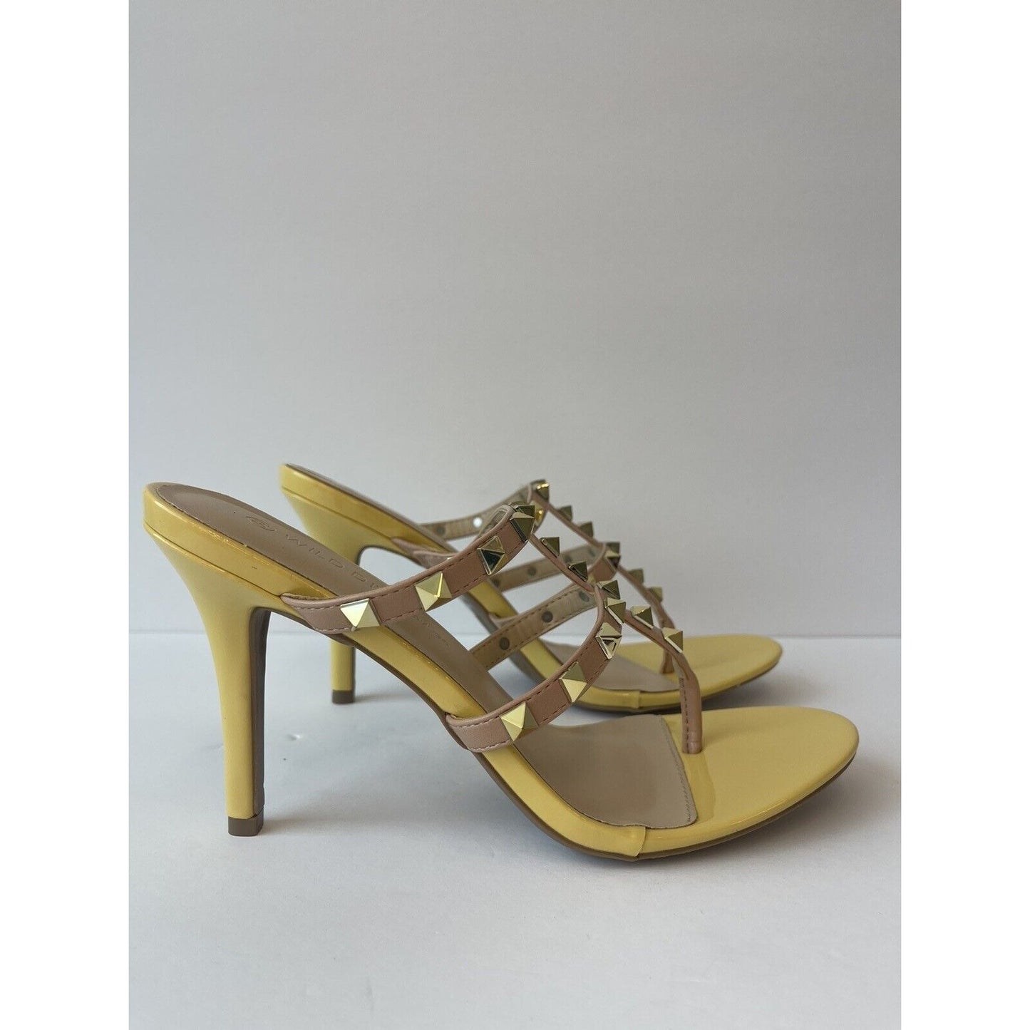 Yellow & Gold Sandals/ Us size 8.5