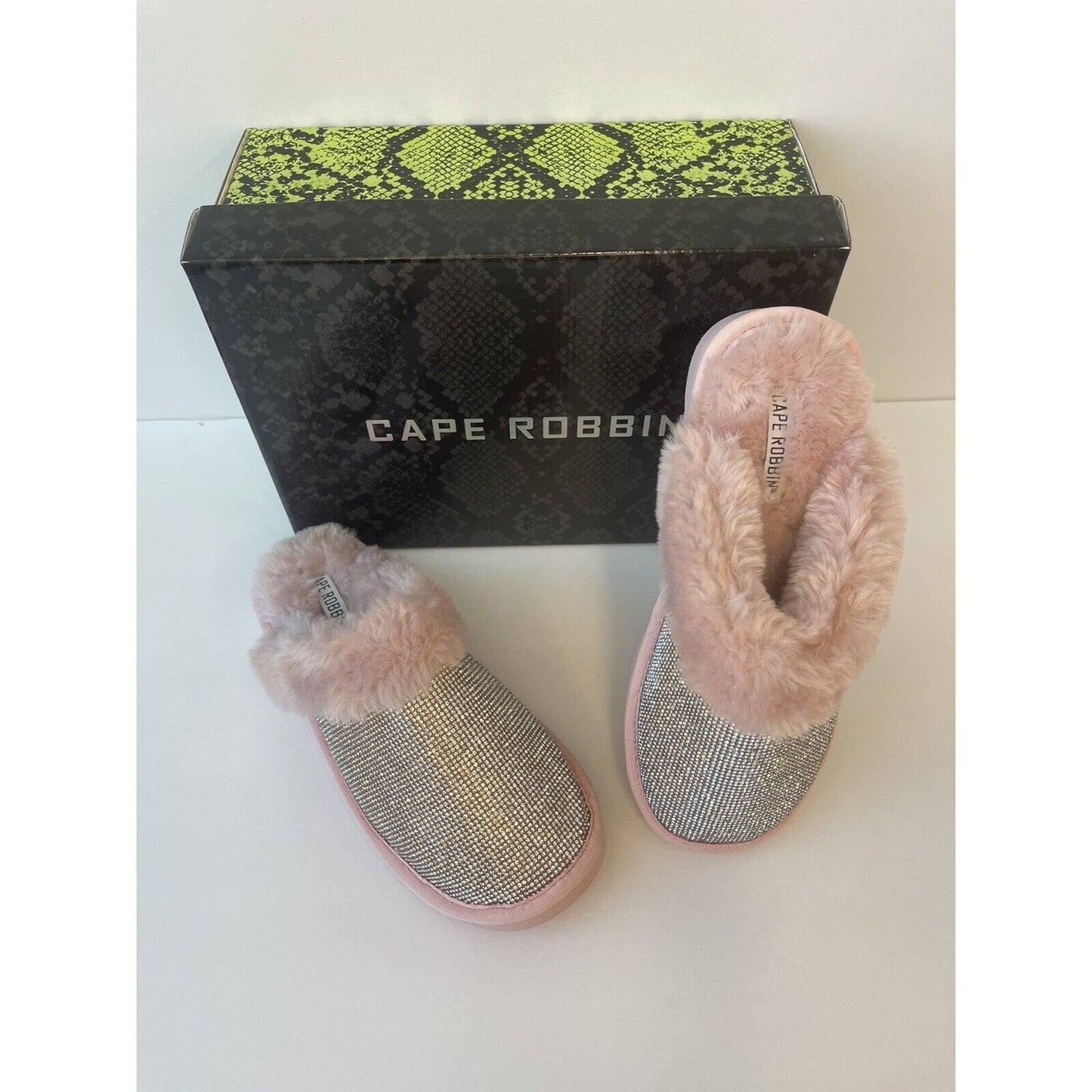 💎Pink & Diamond / Womens Fluffy Sleppers / Size Us 6