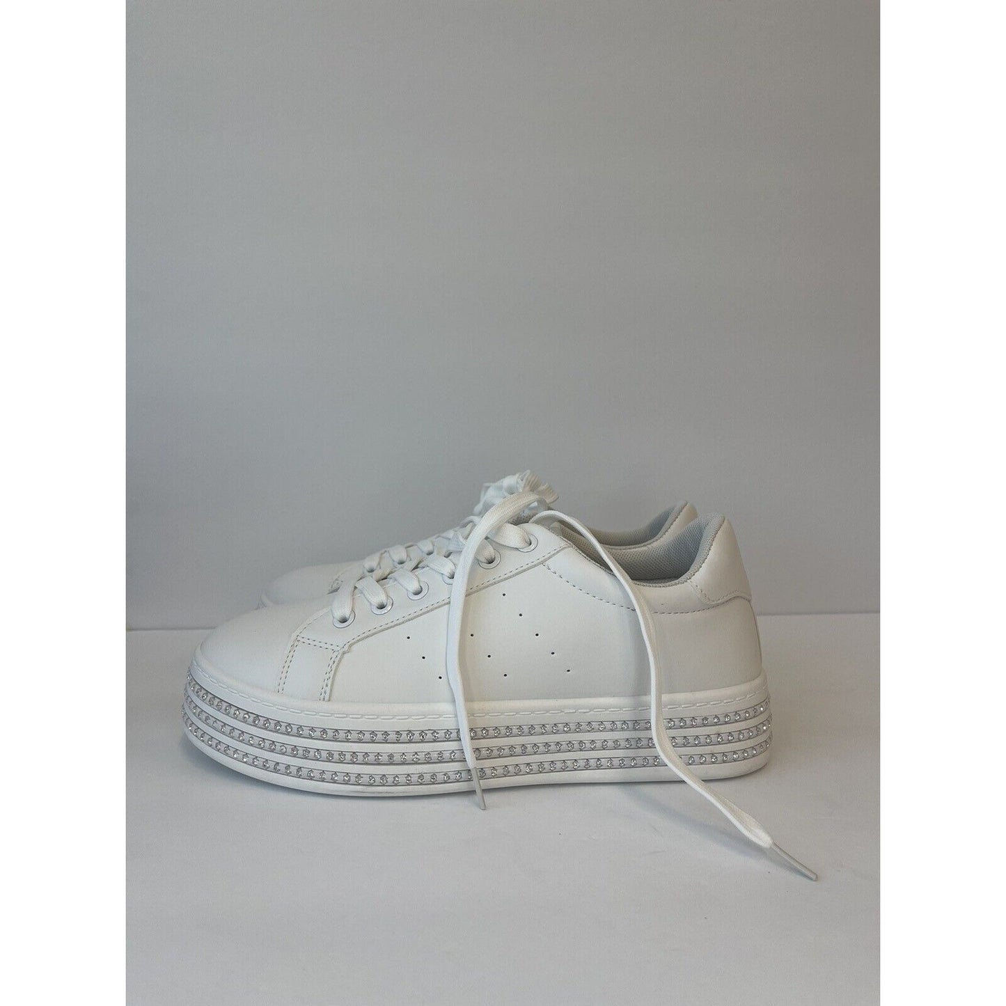 💎Womens White & Diamonds/ sneakers / Size Us 10